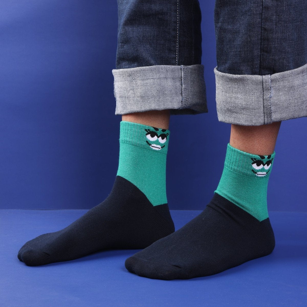 Wacky Gaze: Your Feet's Best Expression - Sockscarving - Feel The Comfort