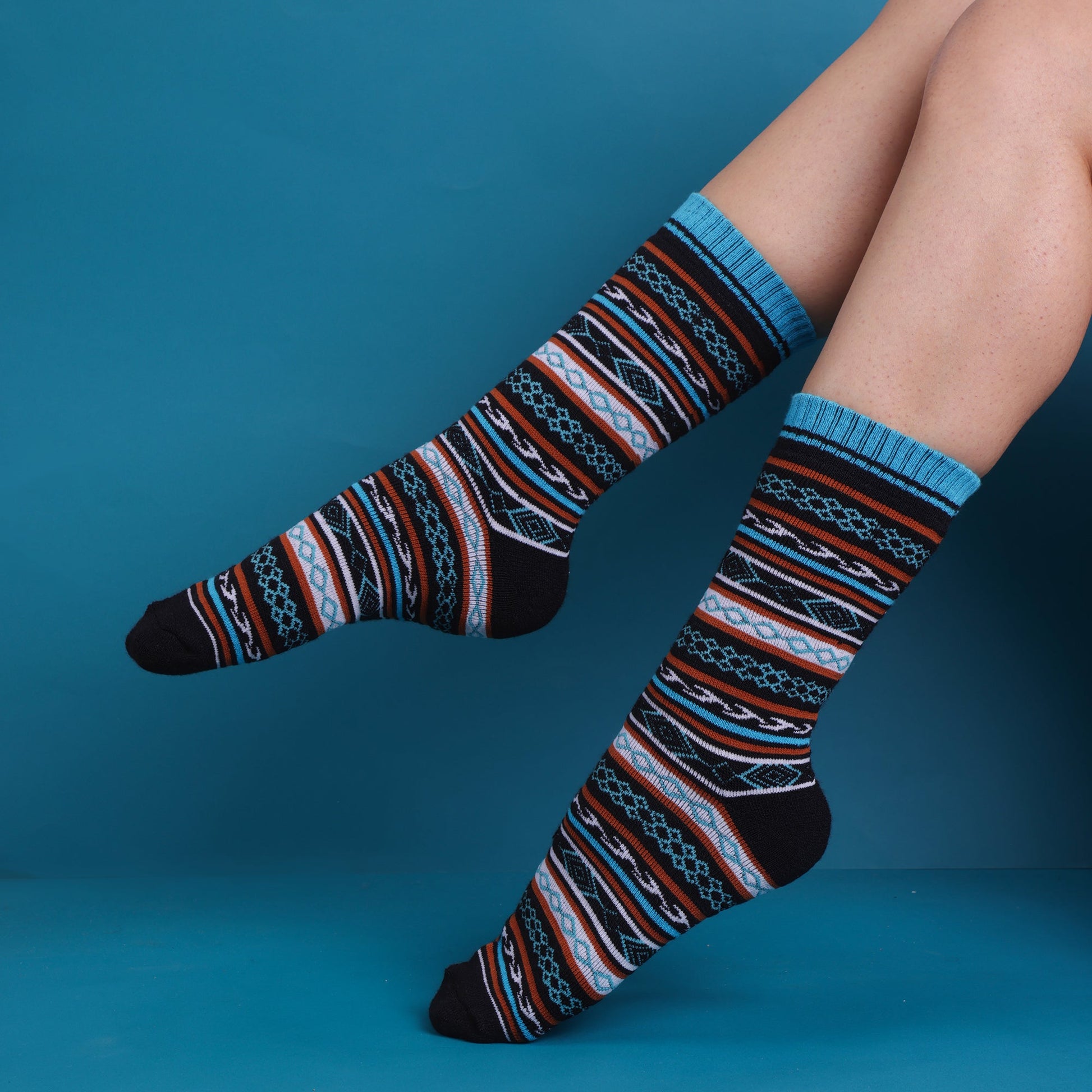 MULTICOLOR WOOLEN EDITION- BLACK/BLUE