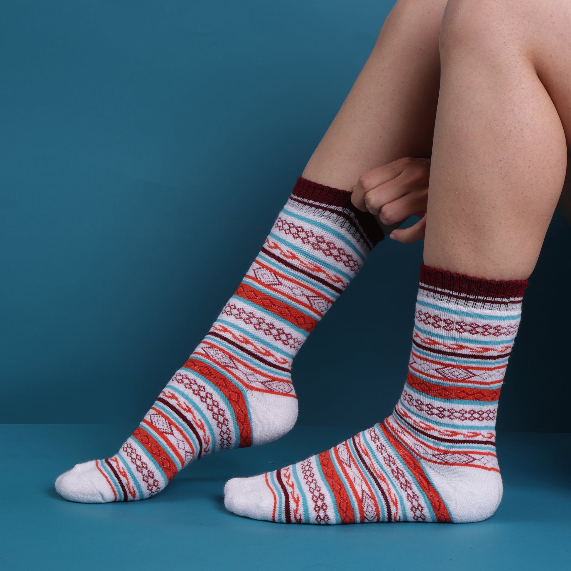 MULTICOLOR WOOLEN EDITION- WHITE/RED