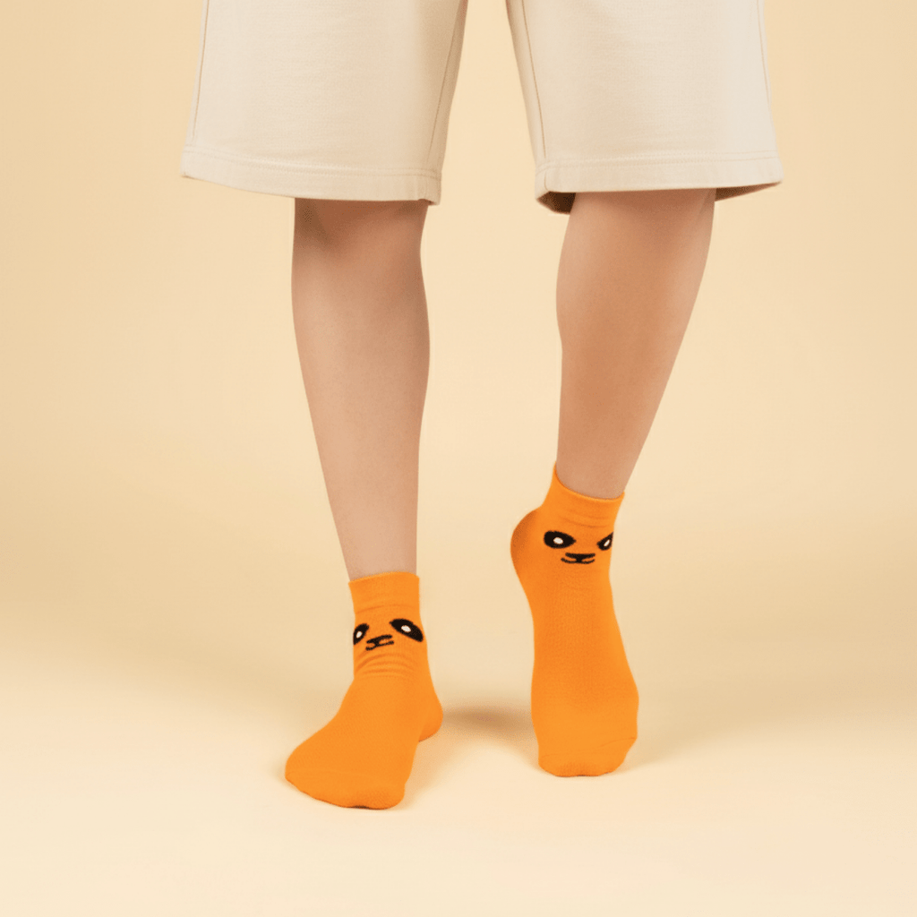 Playful Paws - Orange - Sockscarving - Feel The Comfort