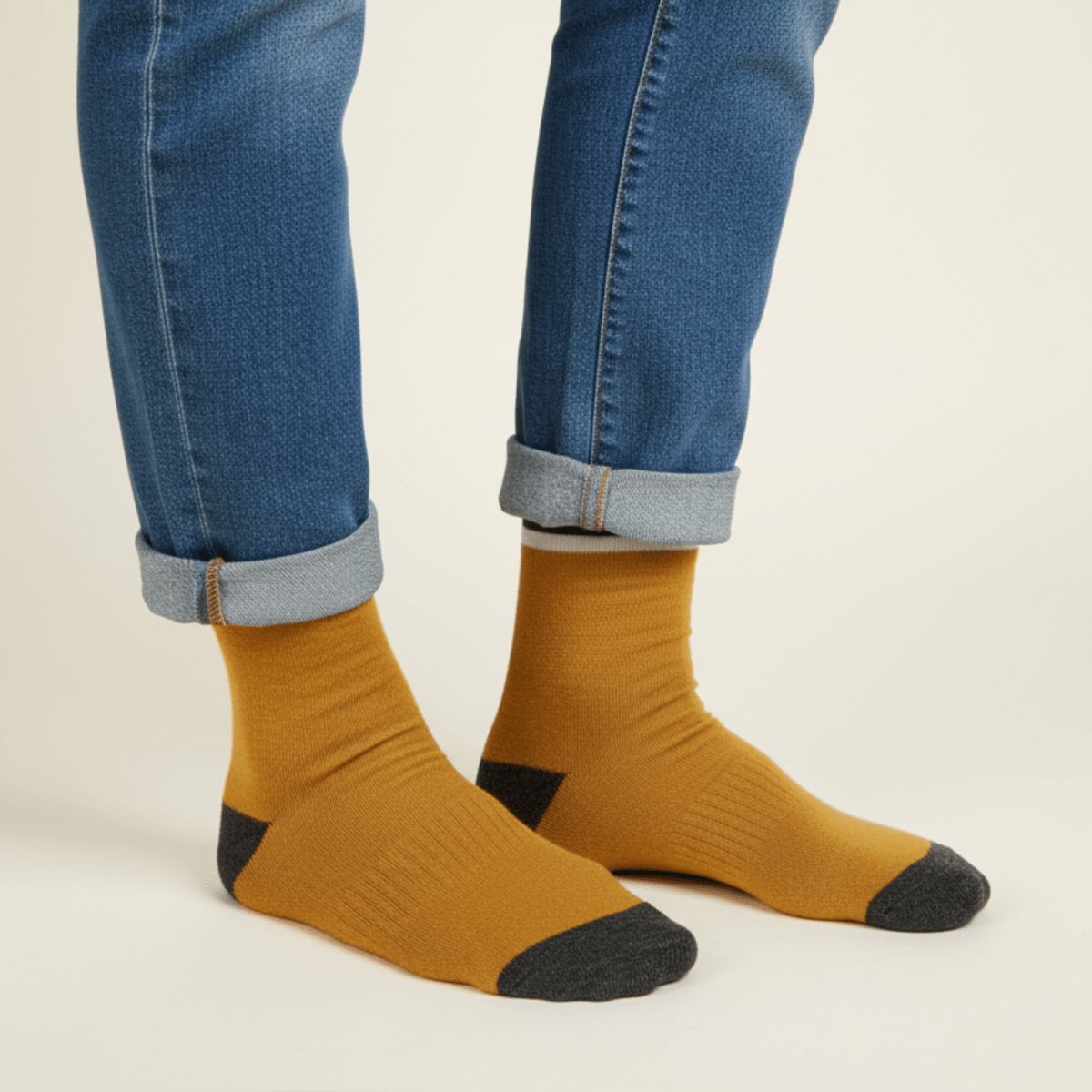Subtle Pop - YELLOW - Sockscarving - Feel The Comfort