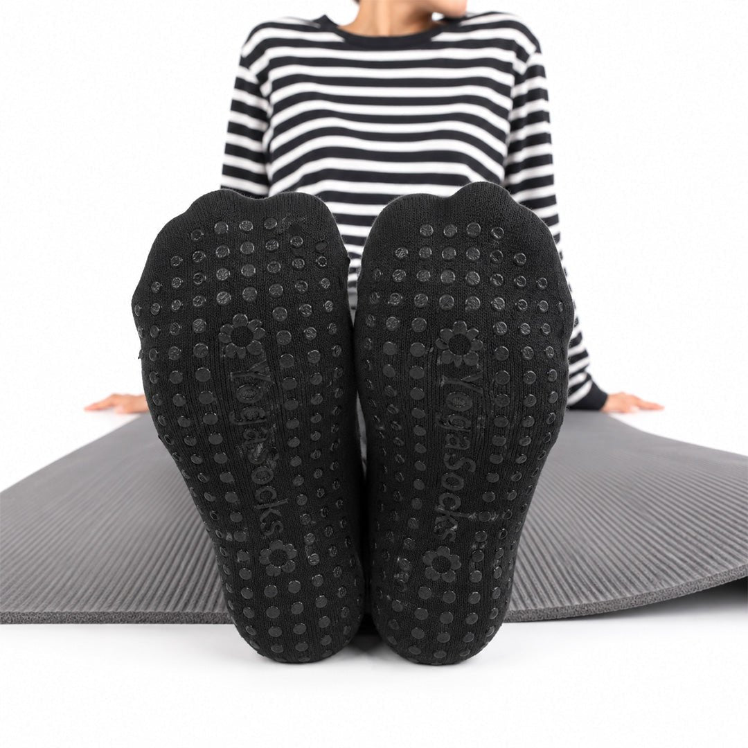 '-Women's Yoga/Pilates Studio Socks- Black-