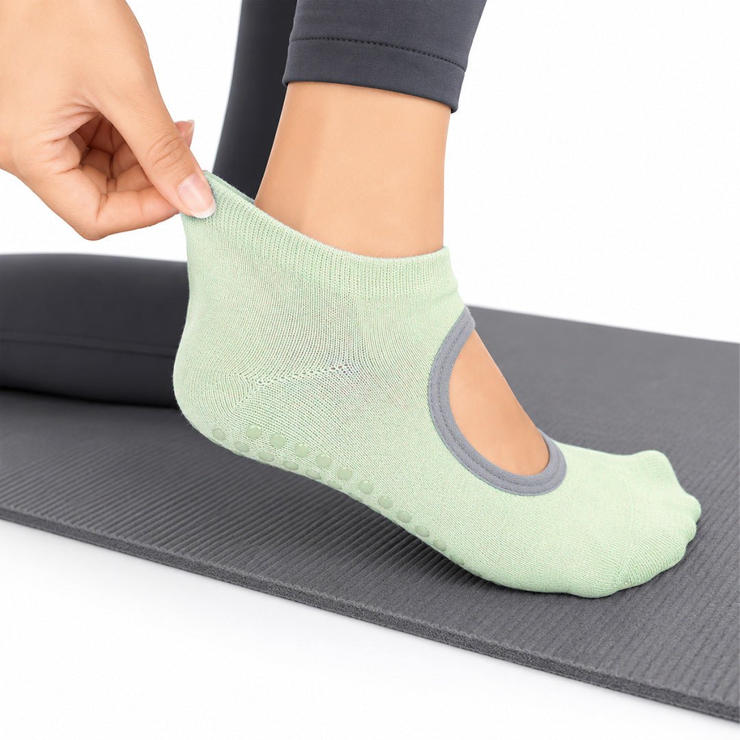 '-Women's Yoga/Pilates Studio Socks- Green-