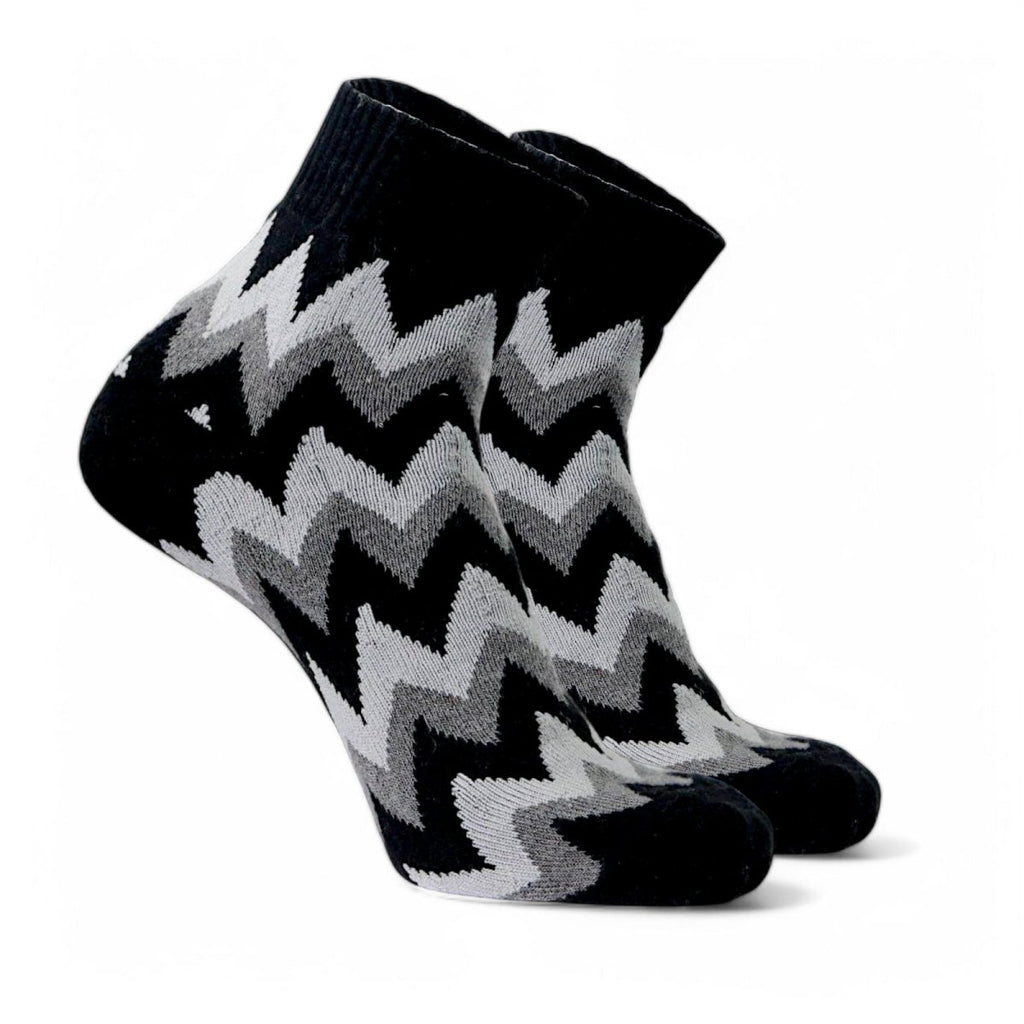 Winter Chevron - Black - Sockscarving - Feel The Comfort